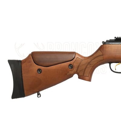 Hatsan M135QE Walnut .22 with Adjustable Comb